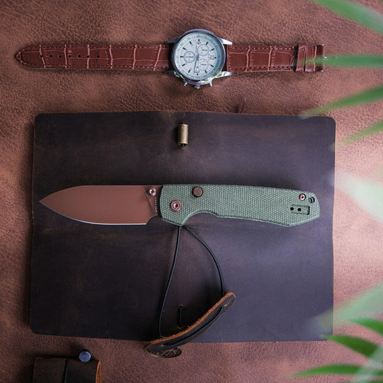 Vosteed Raccoon Top Liner Lock A2907 - 3.25" 14C28N Copper Dune Blade, Green Micarta Handle