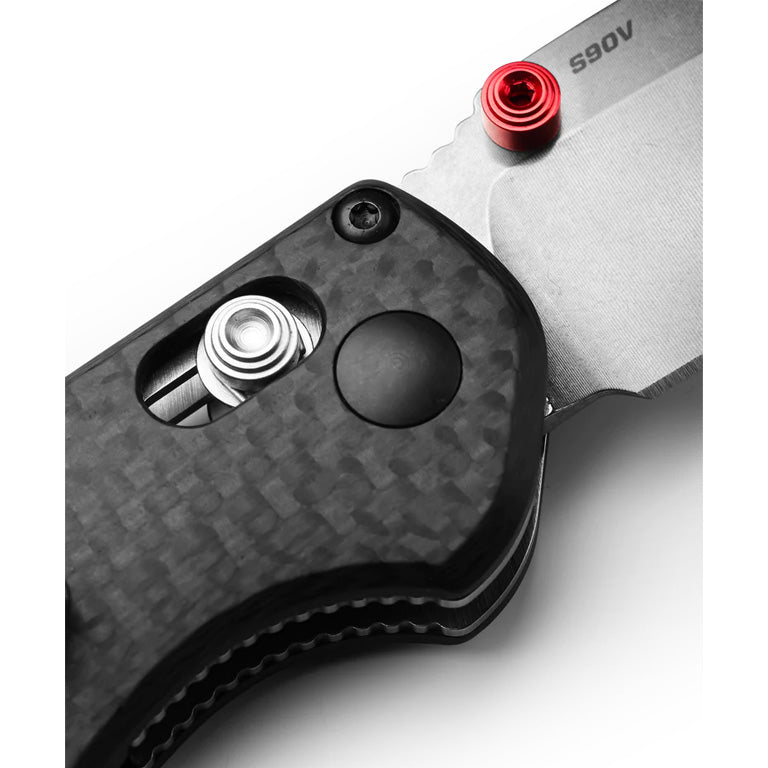 Benchmade Mini Freek 565-1 - S90V Satin Blade, Carbon Fibre Handles