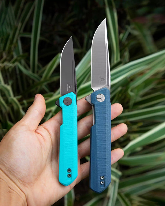 Bestechman Mini Dundee BMK03E - 2.92" D2 Grey DLC Blade, Light Blue G10, Flipper