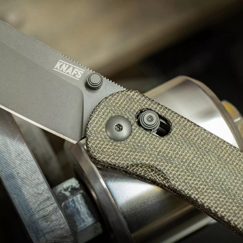 Knafs Lander 2 - 3.25" S35VN Light Stonewashed Blade, Green Micarta Handles, Clutch Lock