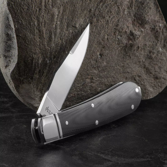 The Enduring Appeal of the Traditional Pocket Knife