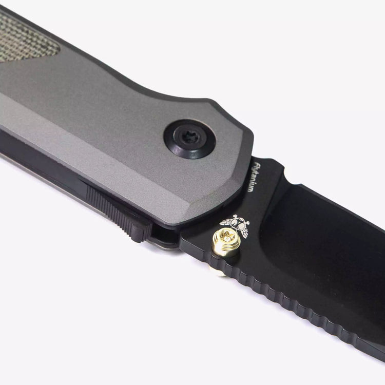 Shark Lock Knives