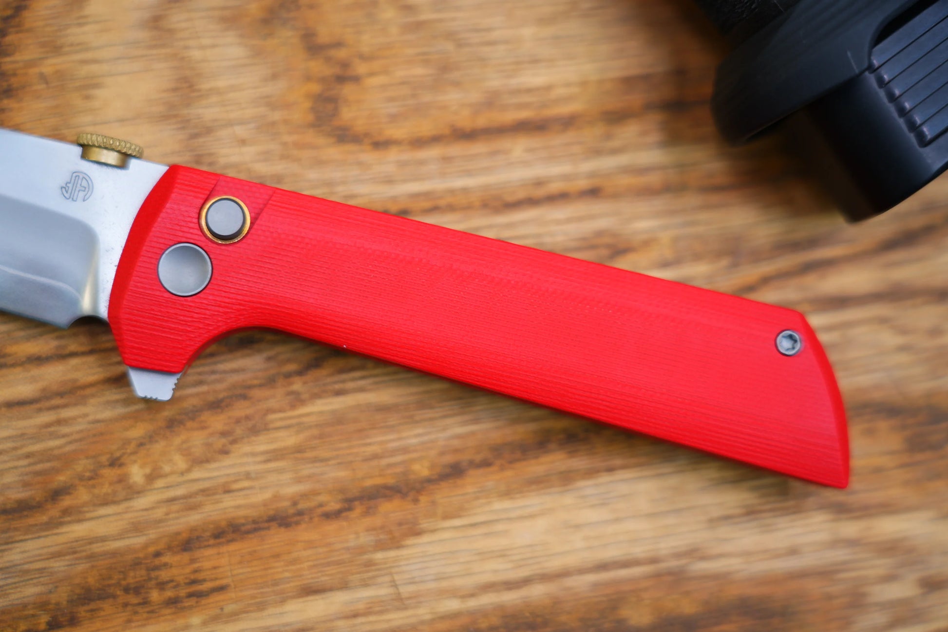 North Mountain Blade Chop 2 G10 Thumb Disk - 3.4" SLD-Magic Steel San Mai Tanto Blade, Red G10 Handle