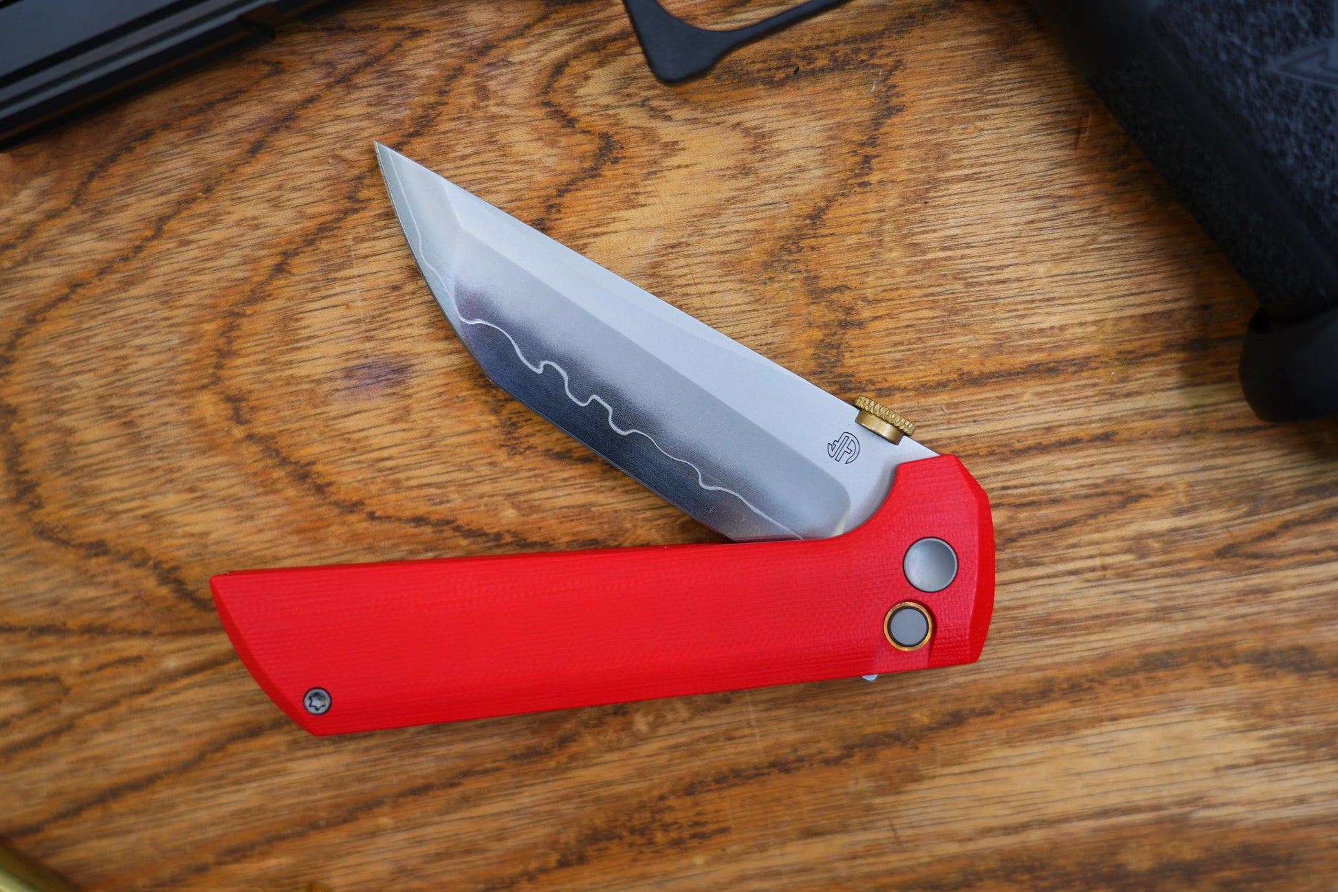 North Mountain Blade Chop 2 G10 Thumb Disk - 3.4" SLD-Magic Steel San Mai Tanto Blade, Red G10 Handle