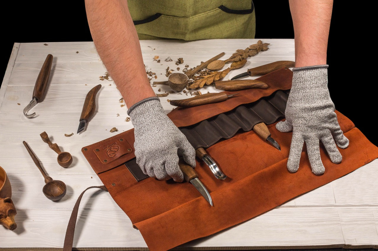 BeaverCraft S18X - Deluxe Wood Carving Set with Walnut Handles
