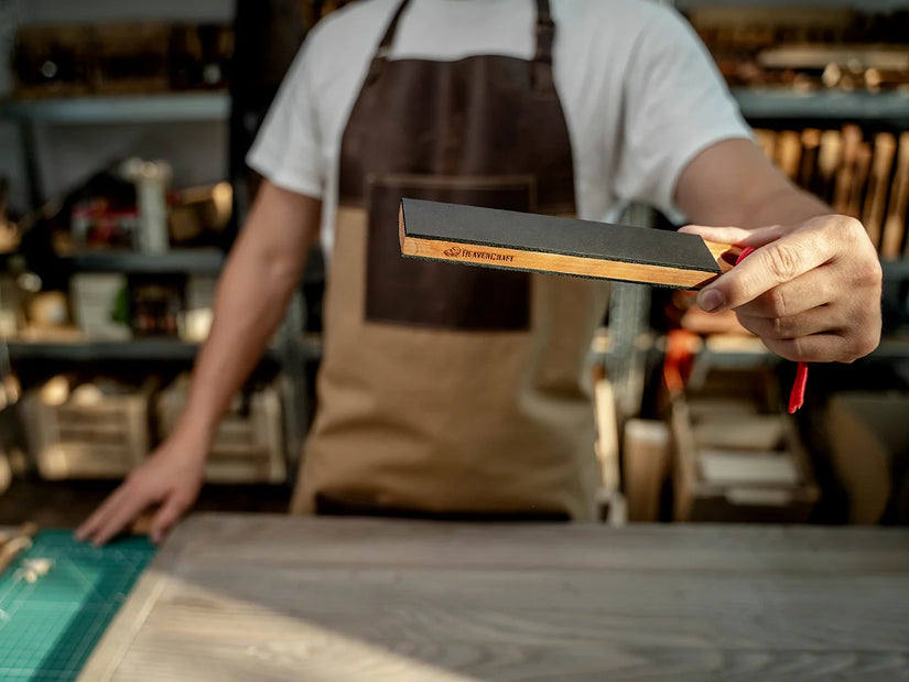 BeaverCraft LS9P2 - Pocket Dual-Sided Leather Paddle Strop & 2 Polishing Compounds