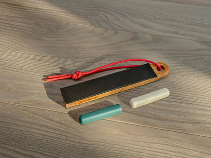 BeaverCraft LS9P2 - Pocket Dual-Sided Leather Paddle Strop & 2 Polishing Compounds