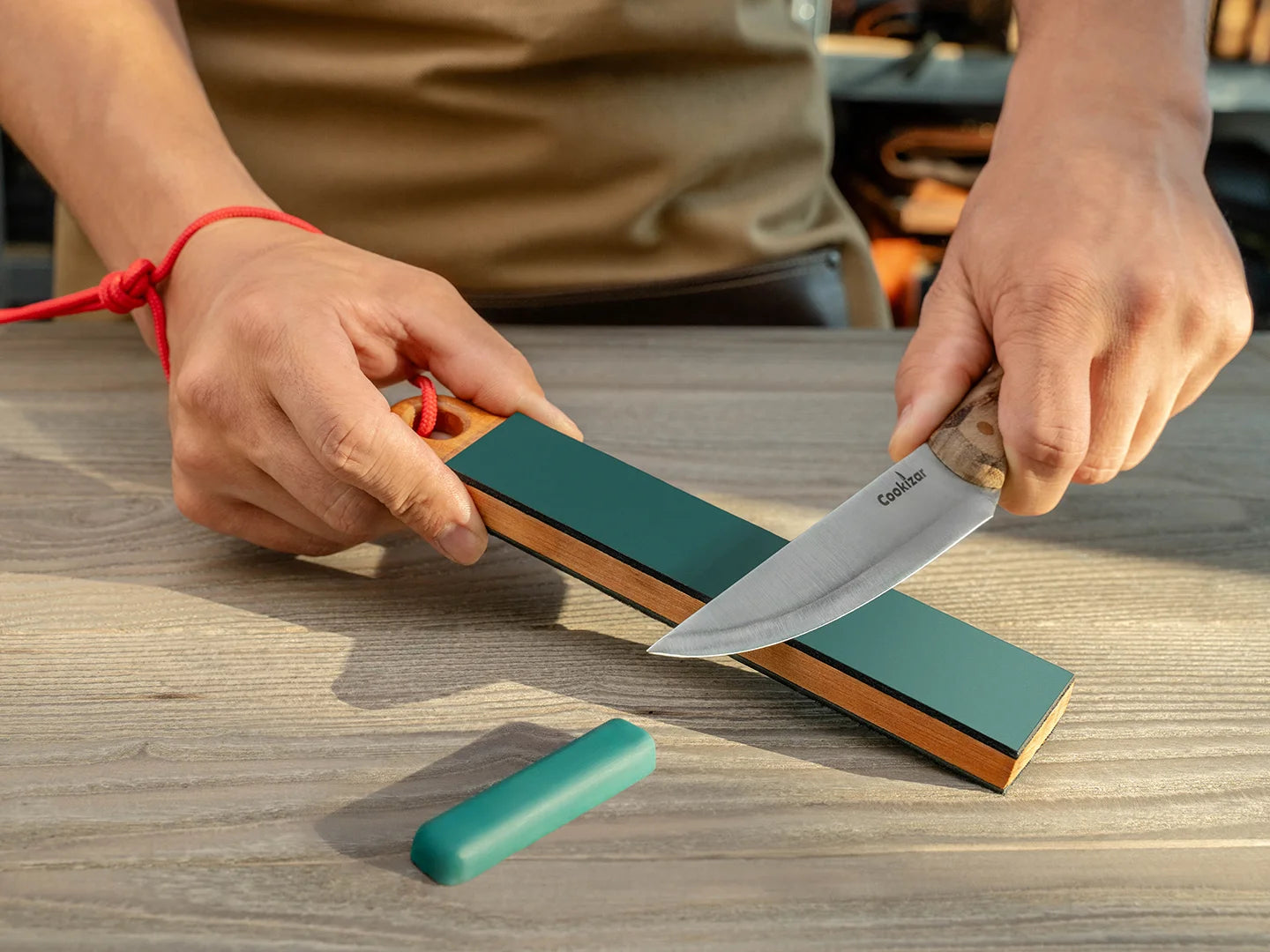 BeaverCraft LS9P2 - Pocket Dual-Sided Leather Paddle Strop & 2 Polishing Compounds