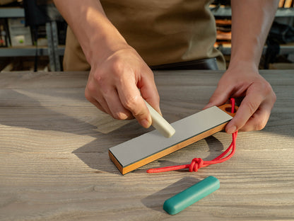 BeaverCraft LS9P2 - Pocket Dual-Sided Leather Paddle Strop & 2 Polishing Compounds