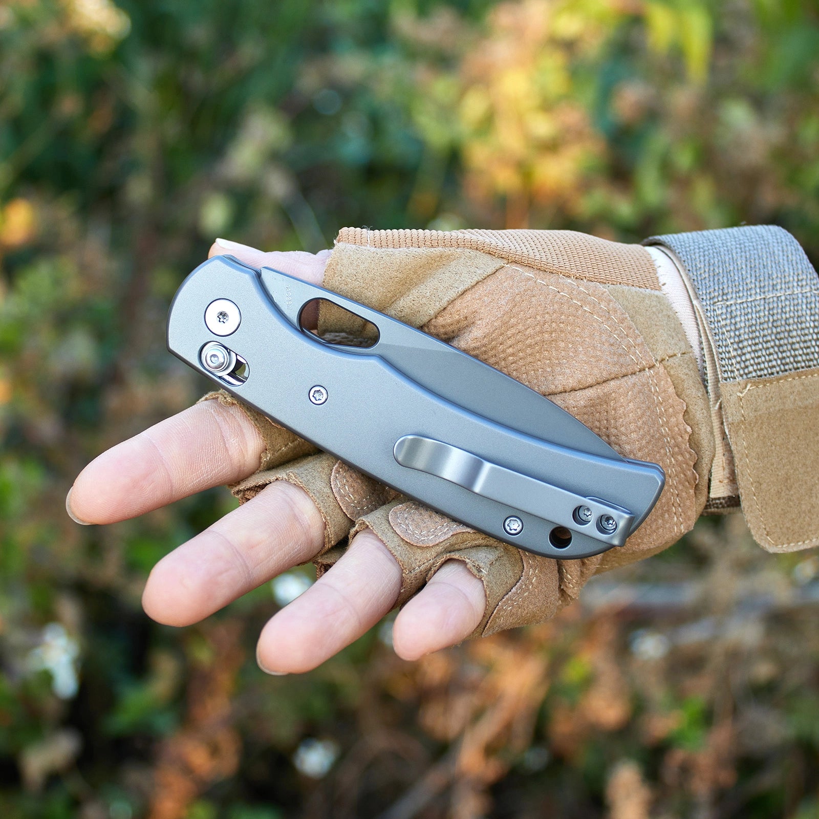Miguron Moyarl Crossbar Lock - 3.25" 14C28N Dark Grey PVD Blade, Dark Grey Titanium Handle. MGR621ADG
