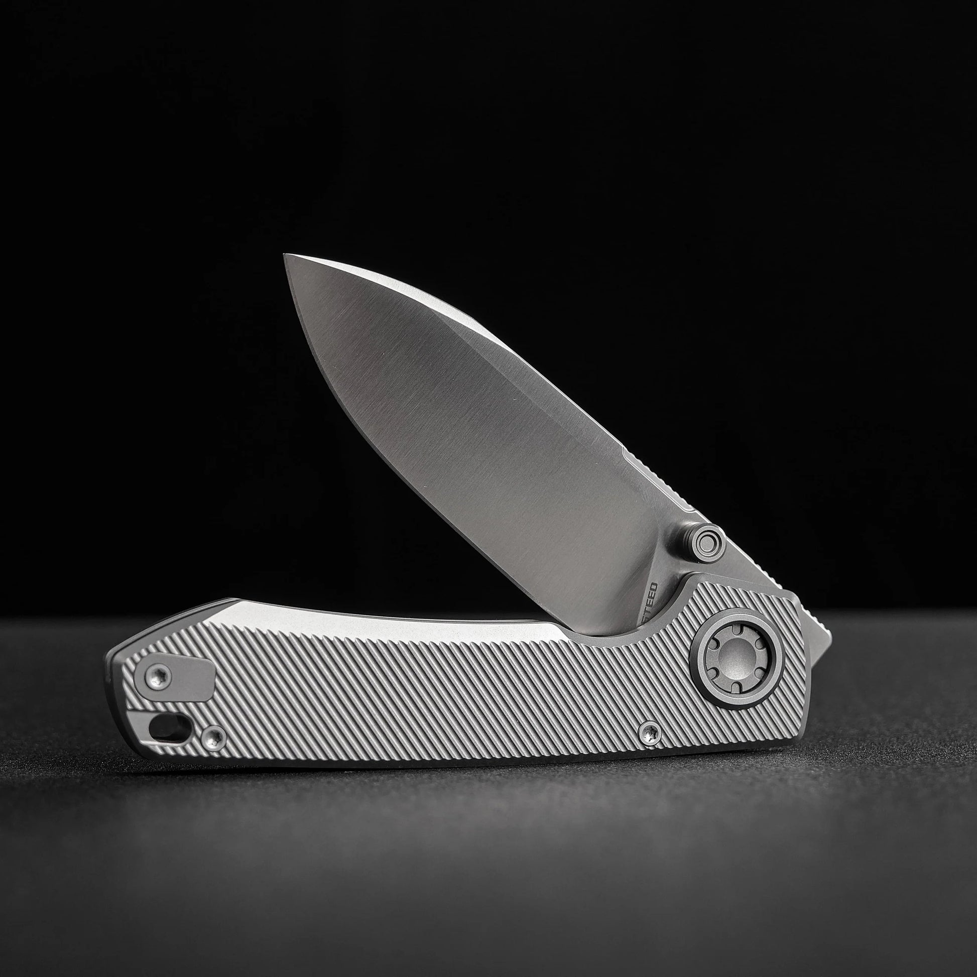 Vosteed Raccoon V Vanchor Lock A4003 - 3.22" M390 Satin Blade, Titanium Handle