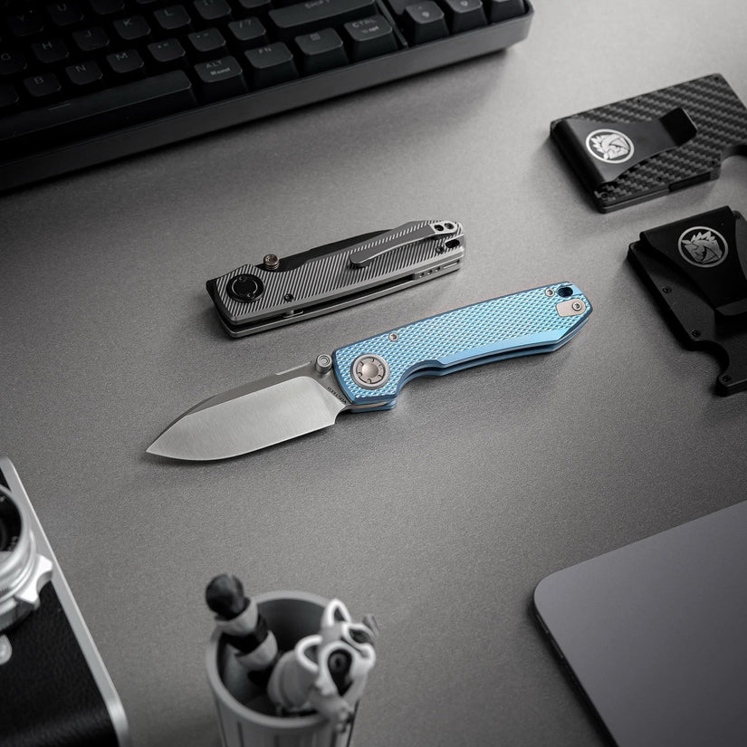 Vosteed Raccoon V Vanchor Lock A4002 - 3.22" M390 Satin Blade, Blue Titanium Handle