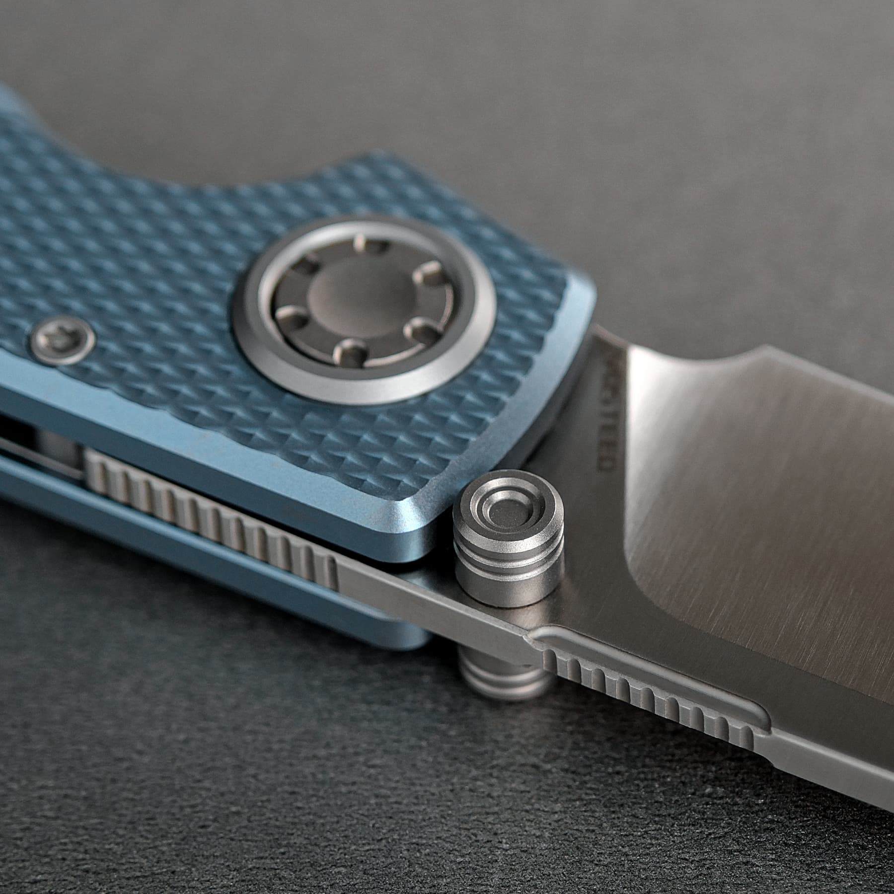Vosteed Raccoon V Vanchor Lock A4002 - 3.22" M390 Satin Blade, Blue Titanium Handle