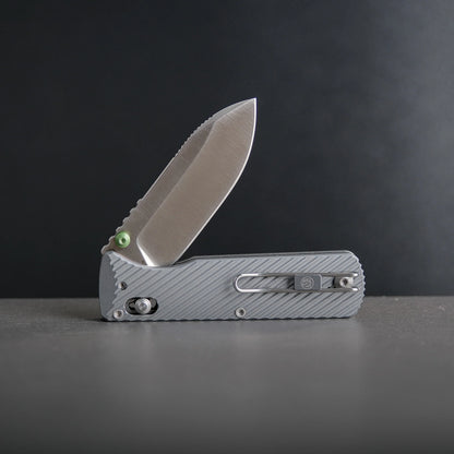 Vosteed Vombat A4104 - 2.92" M390 Satin Zulu Blade, Grey Aluminium Handle