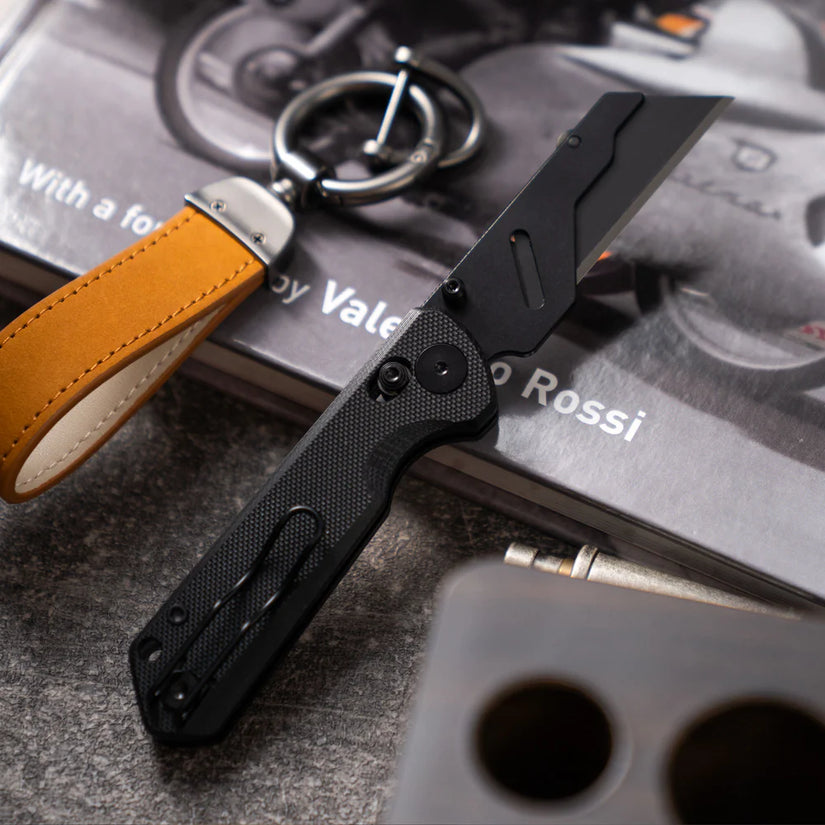 Olitans Adélie Penguins G076 - 2.68" Black Utility Blade, Black G10 Handle