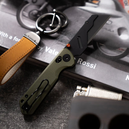 Olitans Adélie Penguins G076 - 2.68" Black Utility Blade, Green G10 Handle