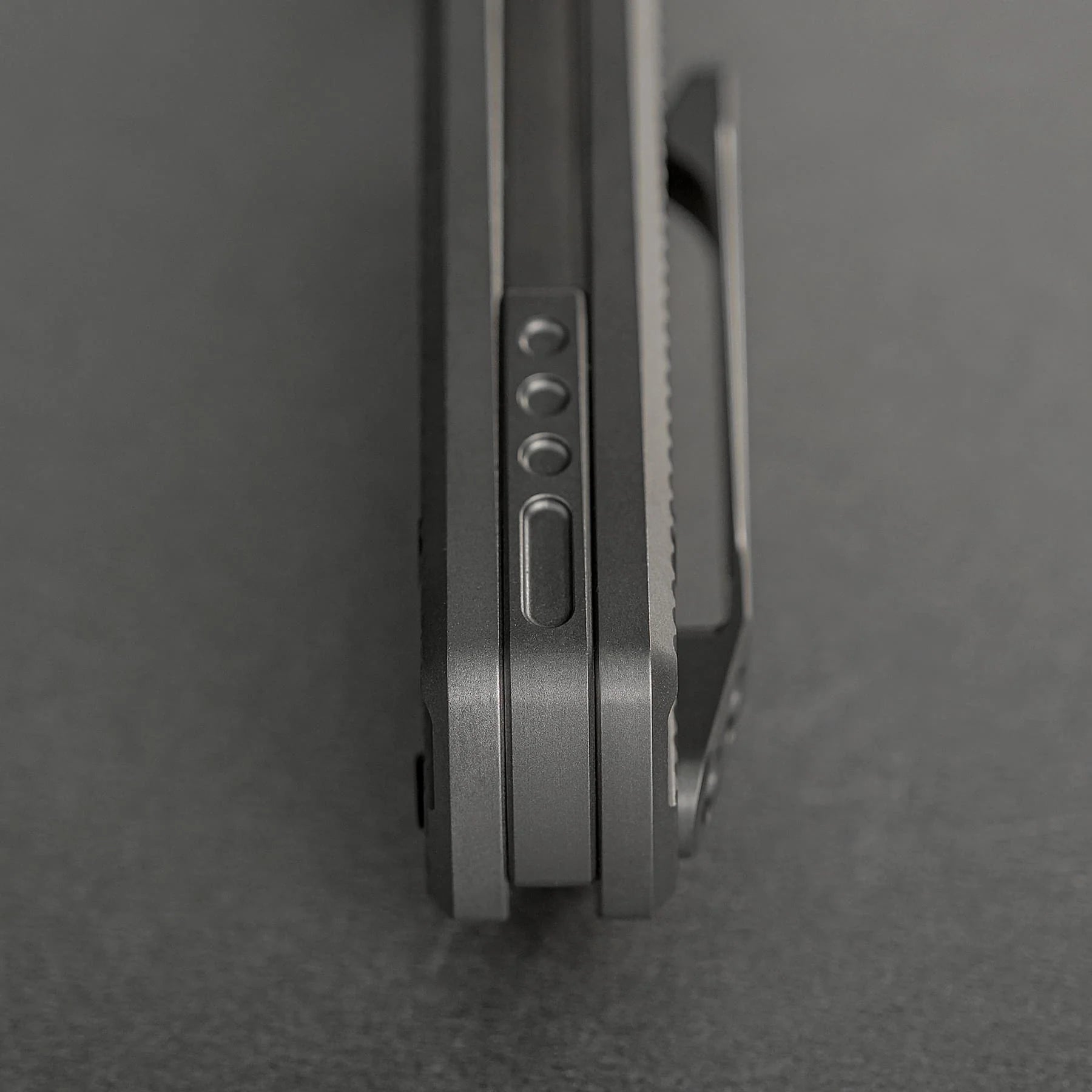 Vosteed Raccoon V Vanchor Lock A4004 - 3.22" M390 Black Stonewash Blade, Titanium Handle