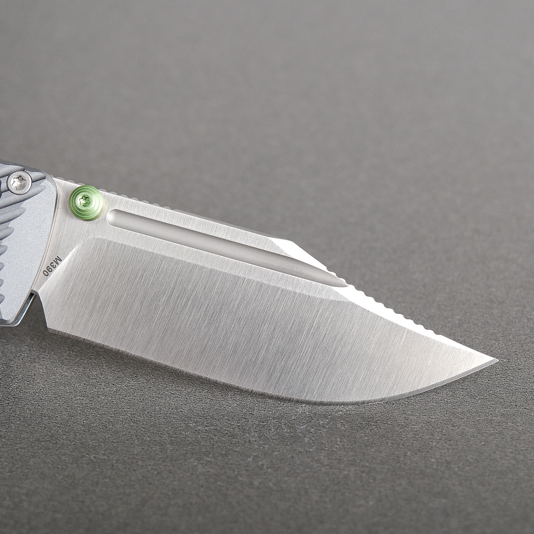 Vosteed Vombat A4101 - 2.92" M390 Satin Bowie Blade, Grey Aluminium Handle